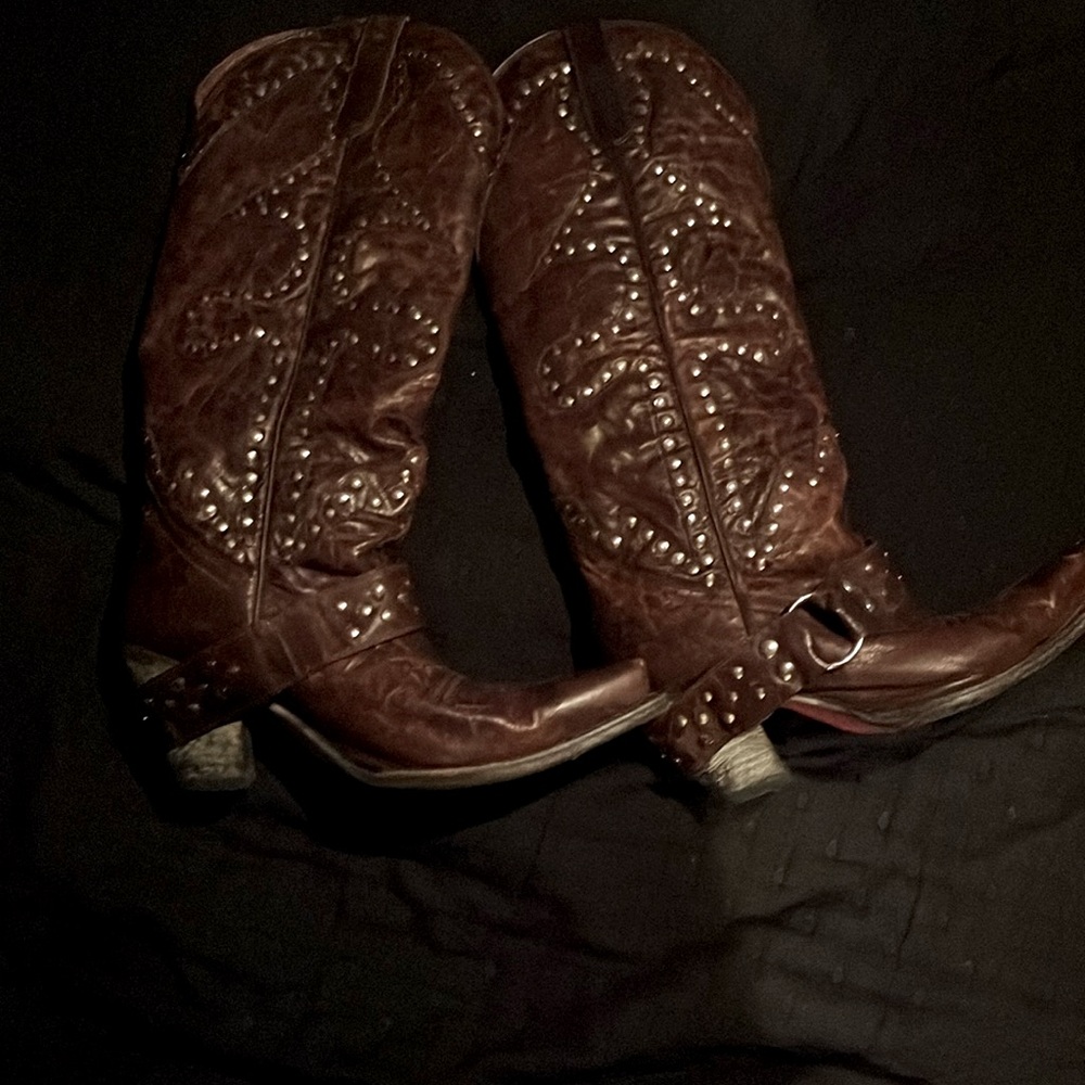 Real leather Lauren James cowgirl boots. Lots of life left!